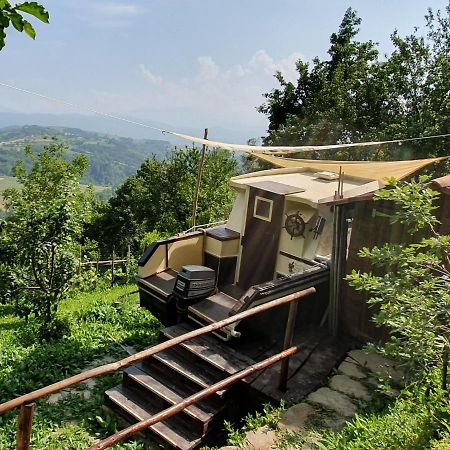 Nave Nel Bosco Bed & Breakfast Torresina Exterior photo
