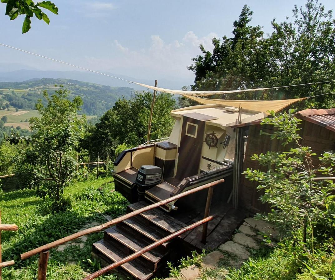 Nave Nel Bosco Bed & Breakfast Torresina Exterior photo
