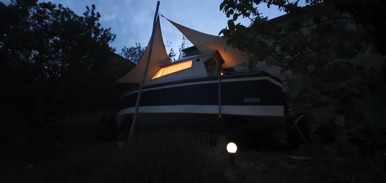 Nave Nel Bosco Bed & Breakfast Torresina Exterior photo