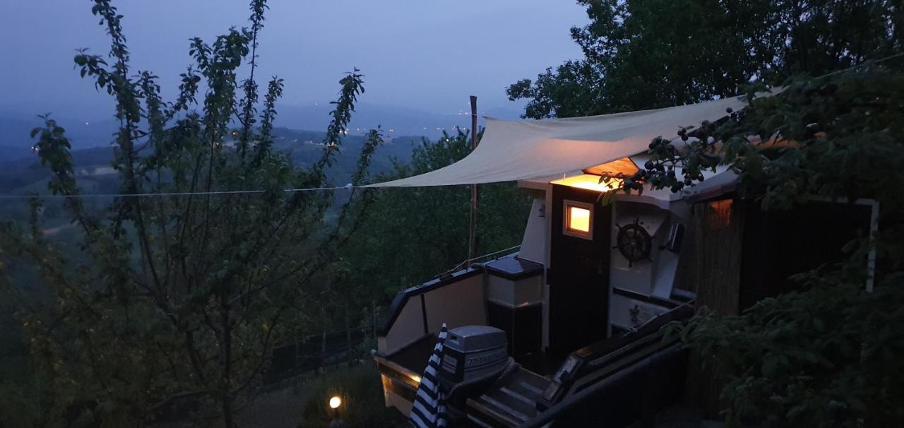 Nave Nel Bosco Bed & Breakfast Torresina Exterior photo